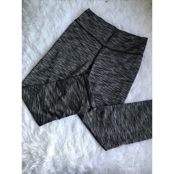 Aeropostale Pants - ⇡Aeropostale "bestbootyever" cropped legging! ⇡